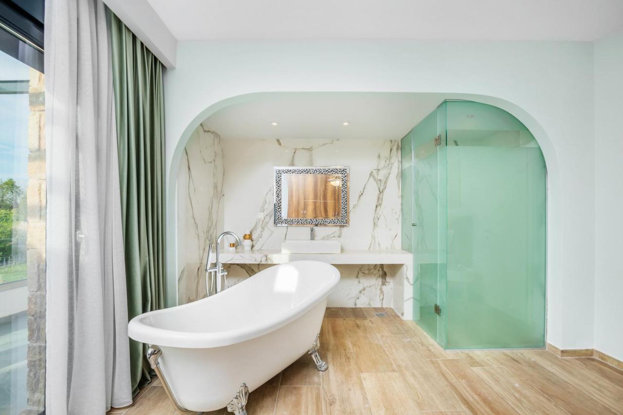 Epta Villas Luxury Redefined Agia Paraskevi  Extérieur photo